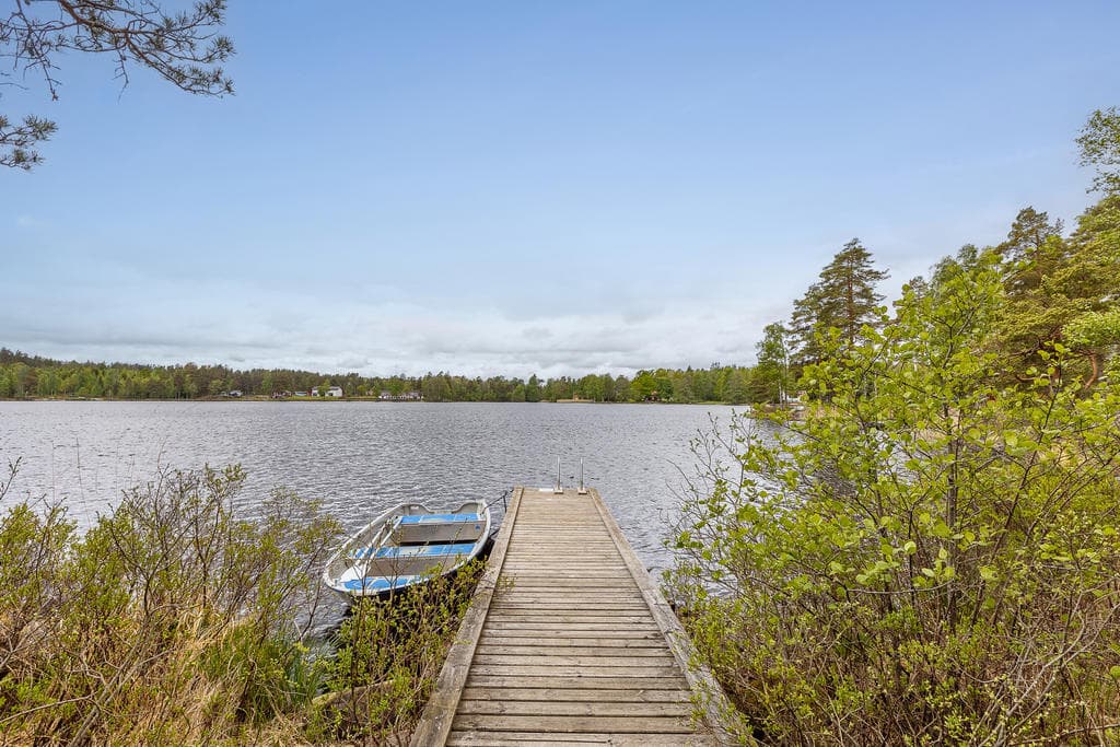 Sjöhuset (100 m²) Jetty by the shore
